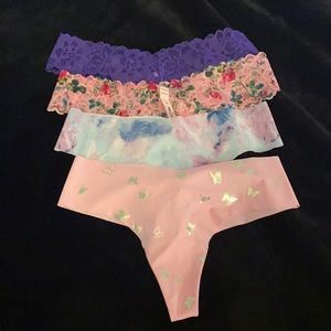 New with tags never worn thong set Victoria’s Secret Medium
